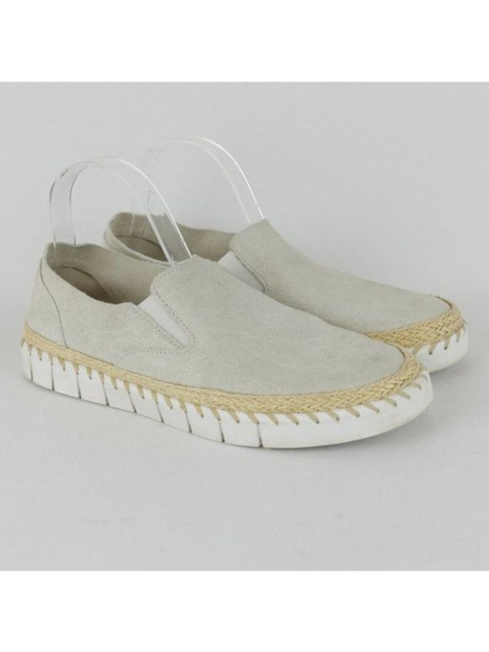 Crevo Skyla Palm Women's Size 10 Gray Suede Palm Leaf Slip On Flat Loafers